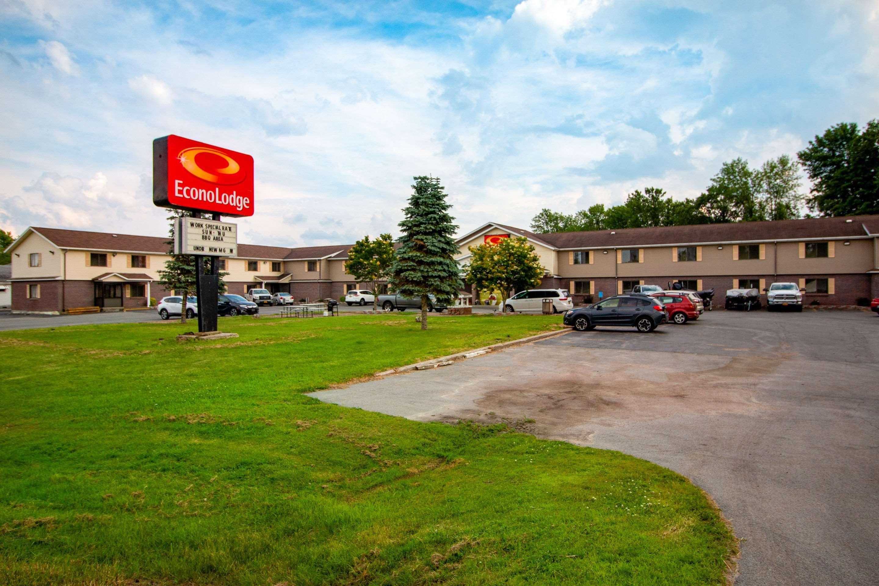 Surestay By Best Western Massena Exterior photo