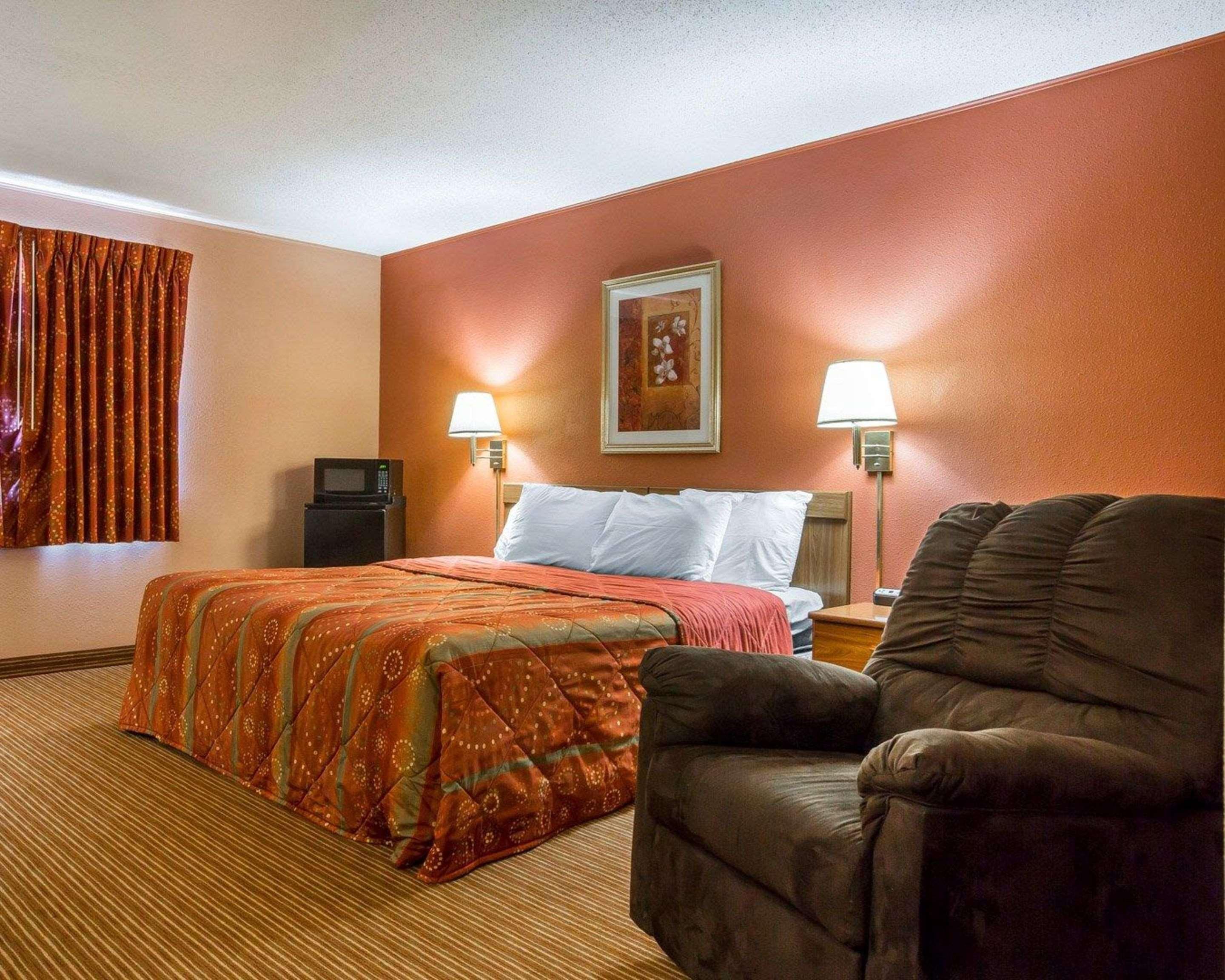 Surestay By Best Western Massena Exterior photo