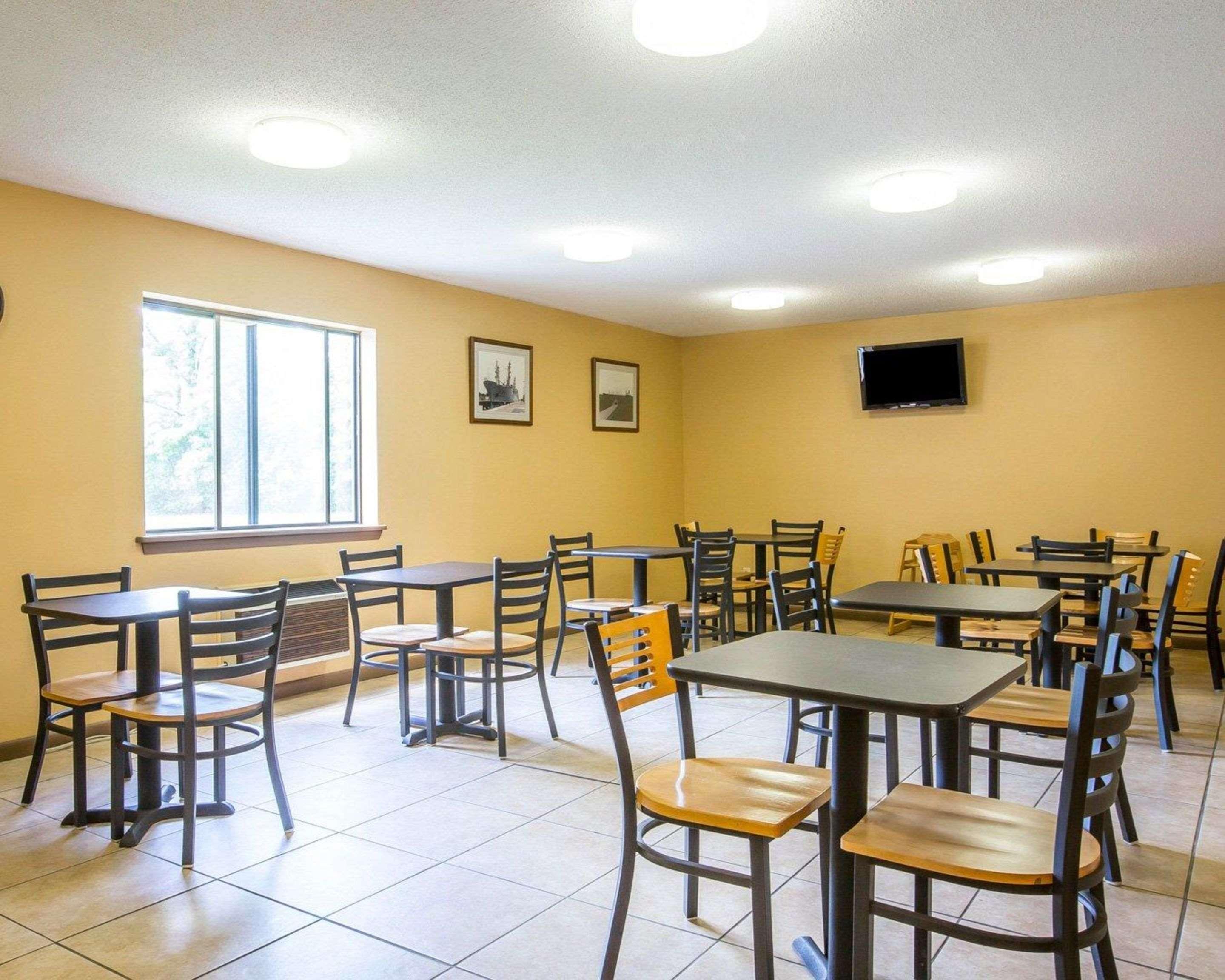 Surestay By Best Western Massena Exterior photo
