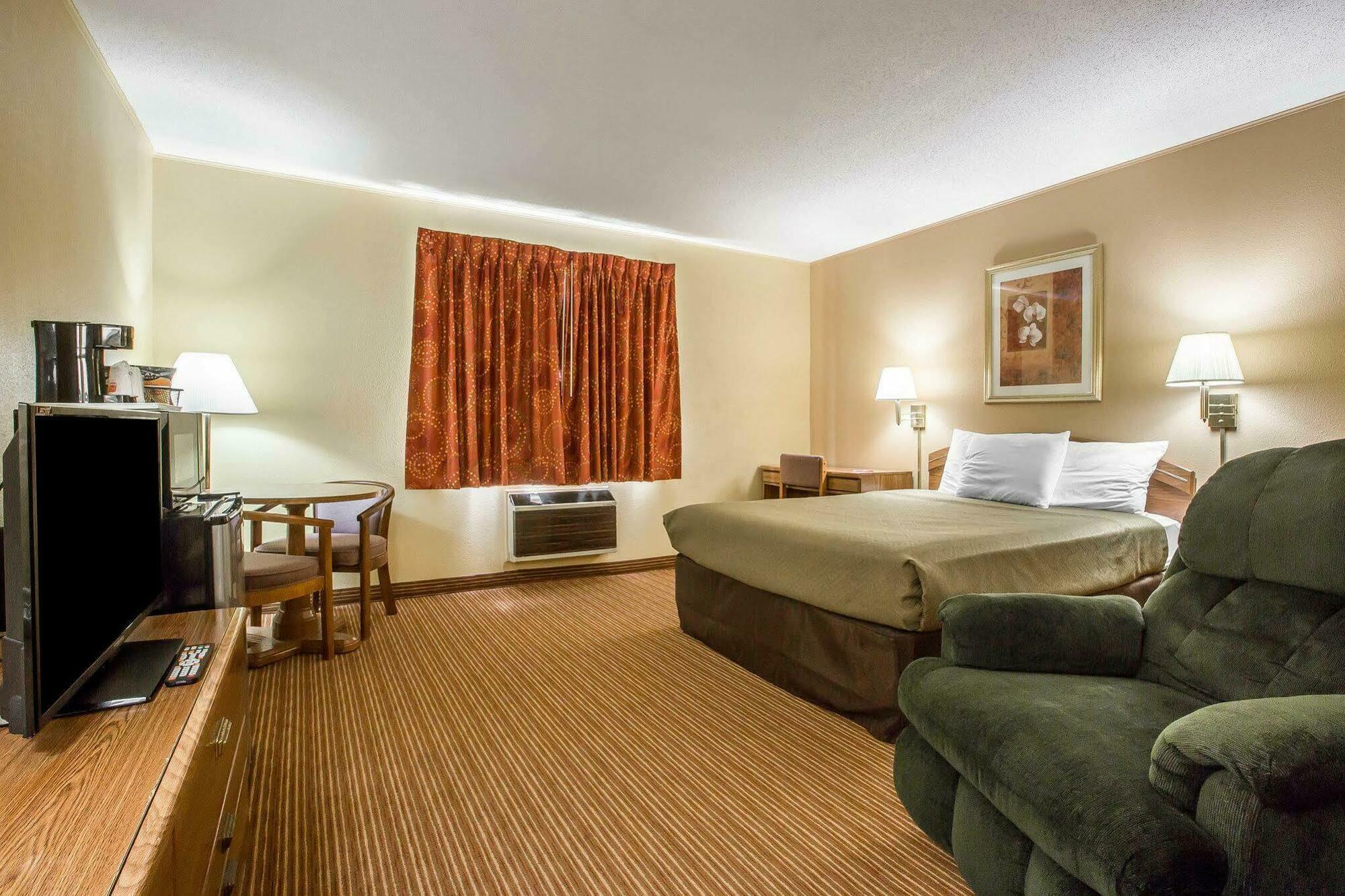 Surestay By Best Western Massena Exterior photo