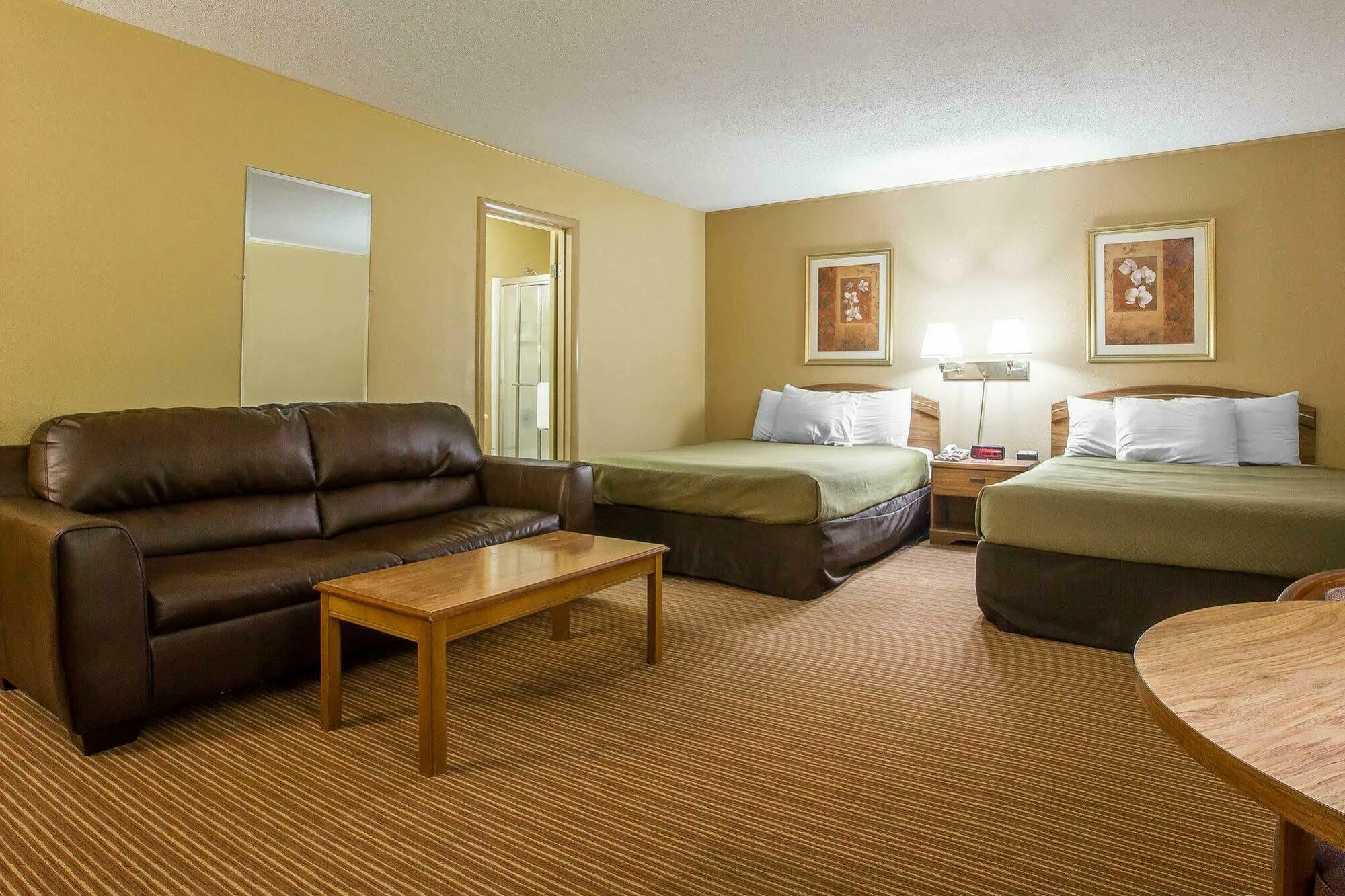 Surestay By Best Western Massena Exterior photo